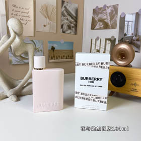 Burberry Flower and Her Plus-3347  